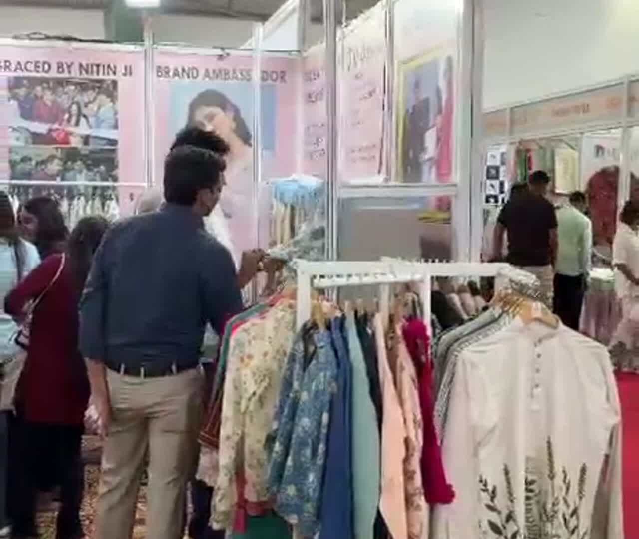 Exhibition Clip 06