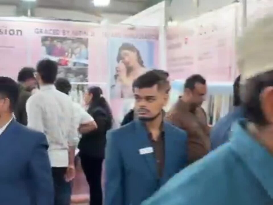 Exhibition Clip 12