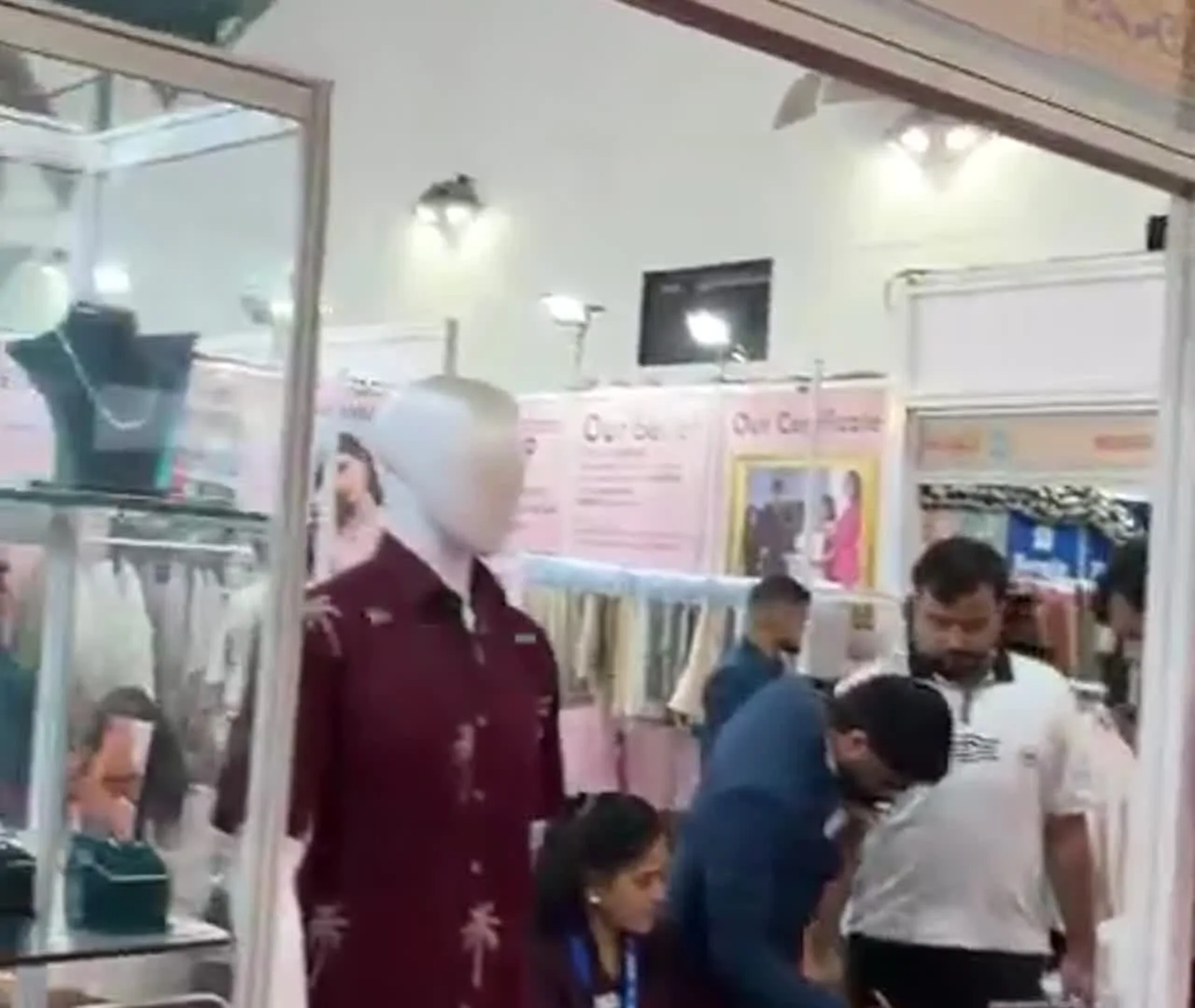 Exhibition Clip 15