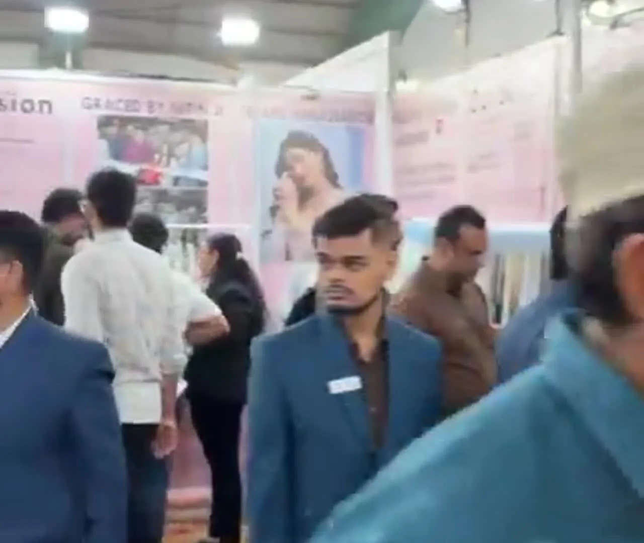Exhibition Clip 24