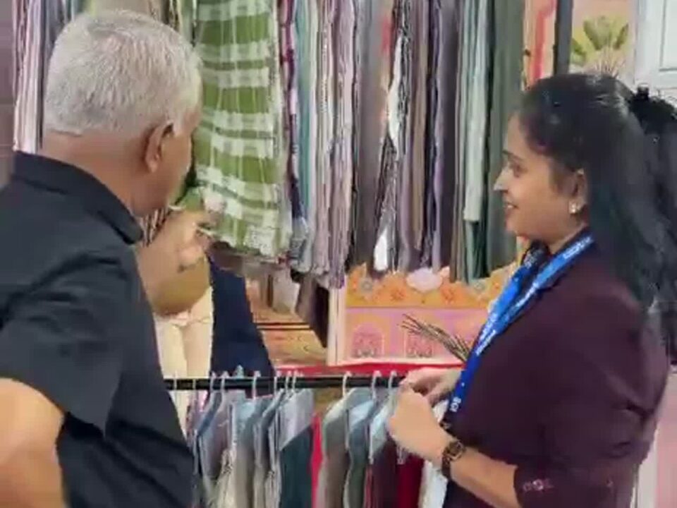 Exhibition Clip 30