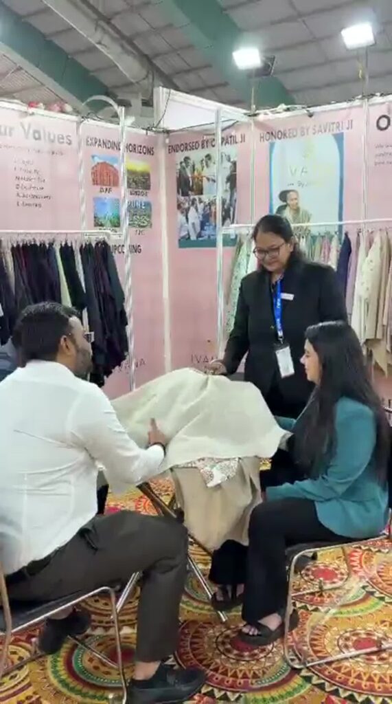 Exhibition Clip 40