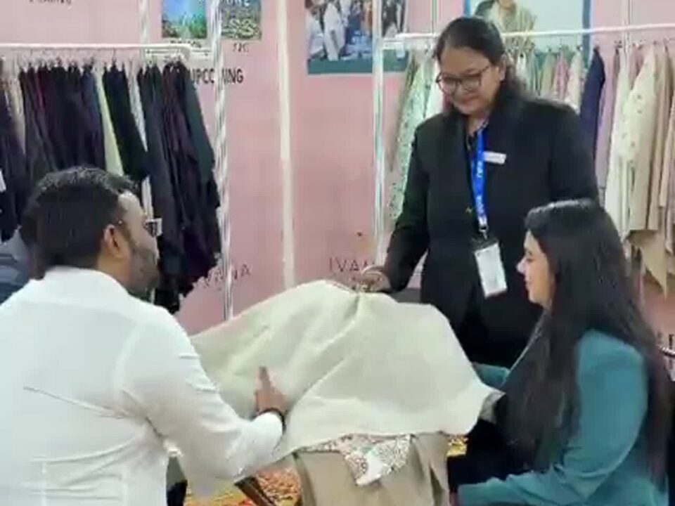 Exhibition Clip 40